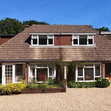 Abacus Bed And Breakfast, Blackwater, Hampshire 캠벌리 외부 사진
