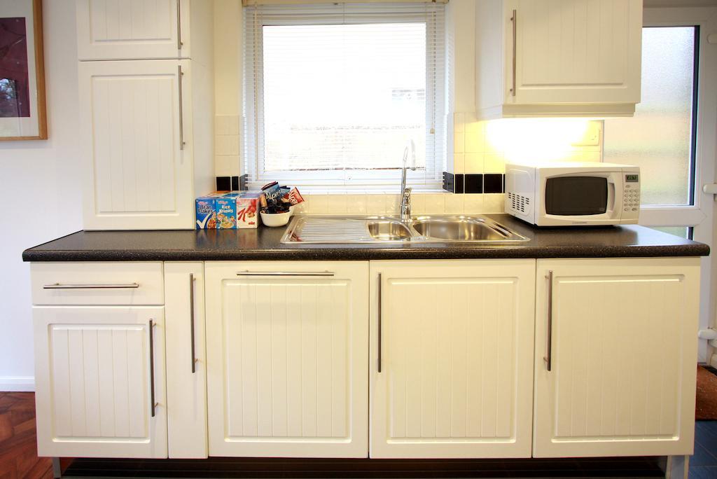 Abacus Bed And Breakfast, Blackwater, Hampshire 캠벌리 외부 사진